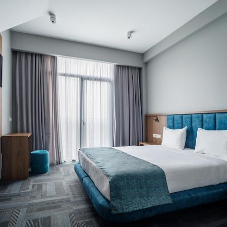 Address Inn Тбилиси Екстериор снимка