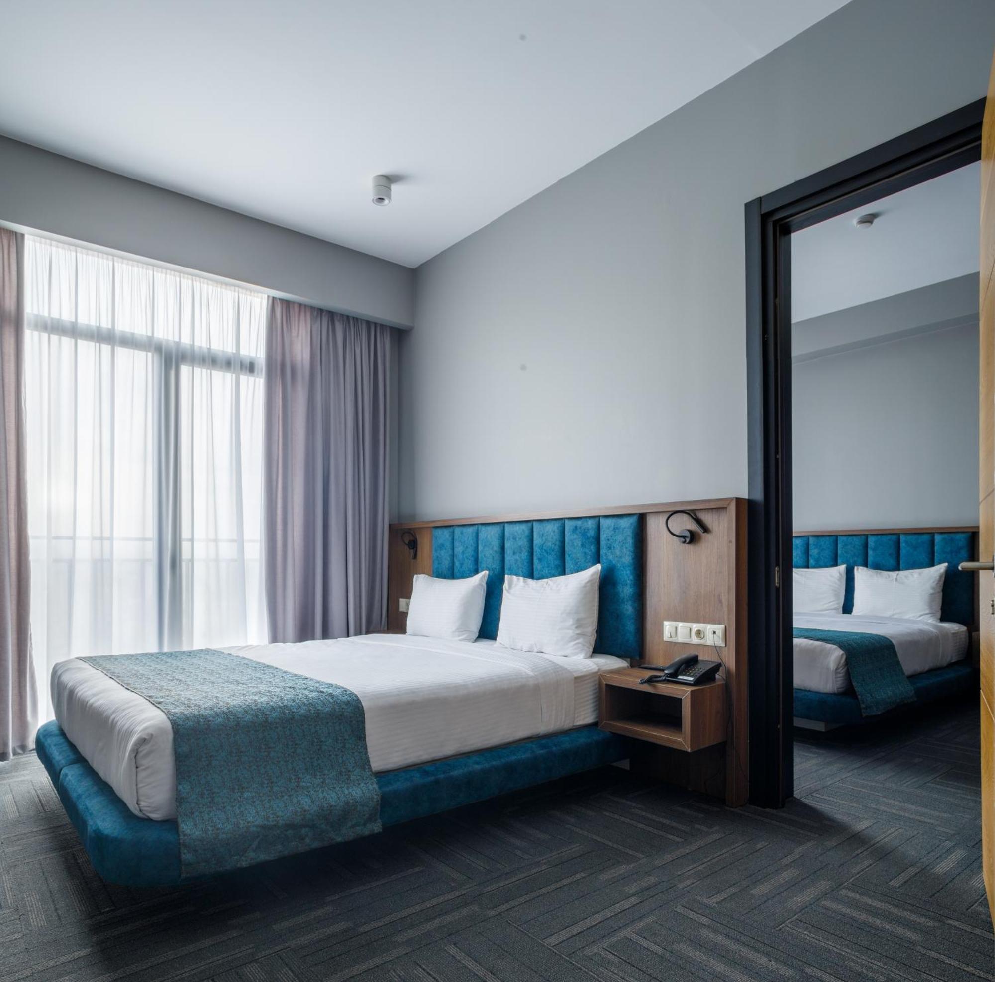 Address Inn Тбилиси Екстериор снимка