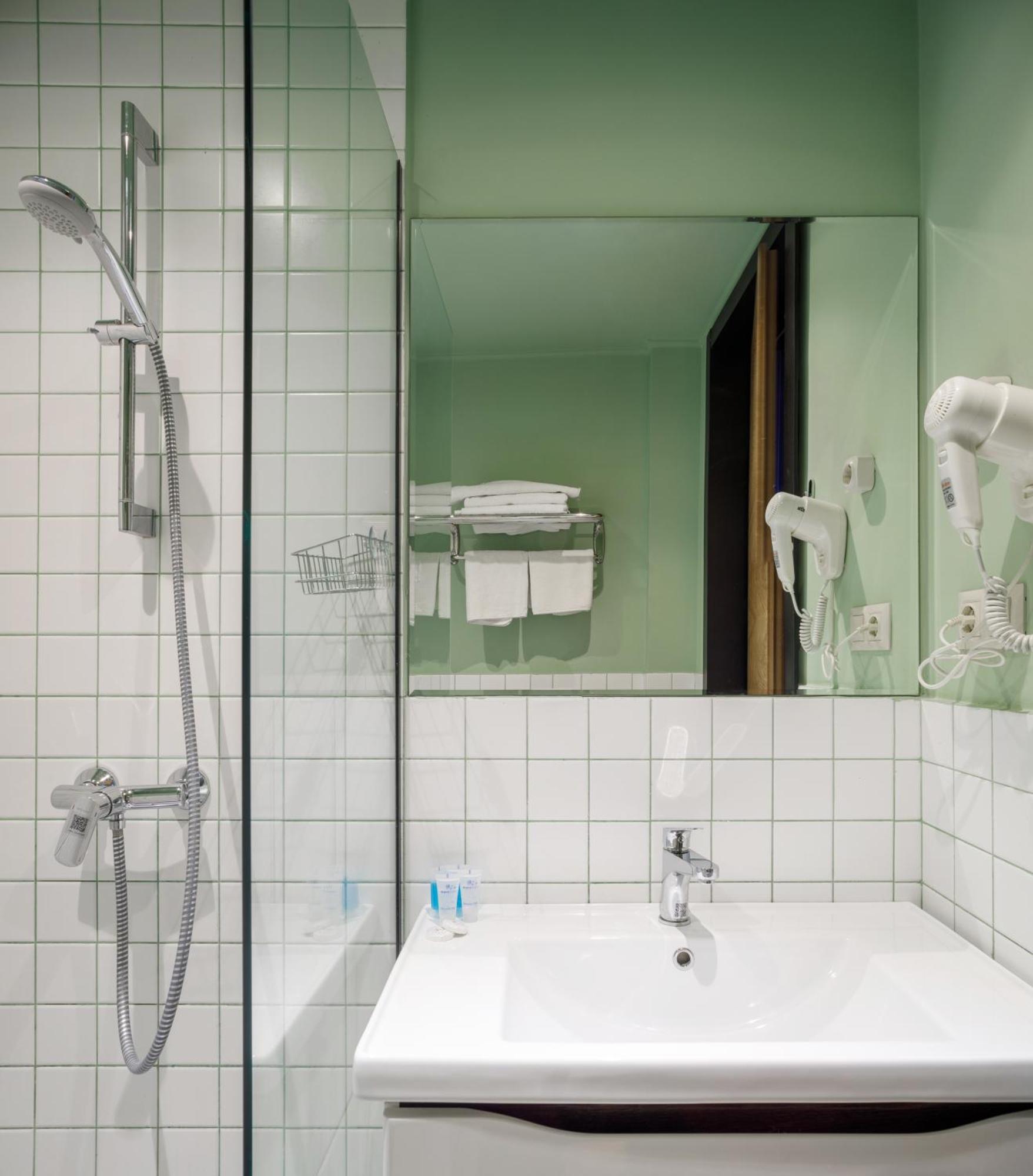Address Inn Тбилиси Екстериор снимка