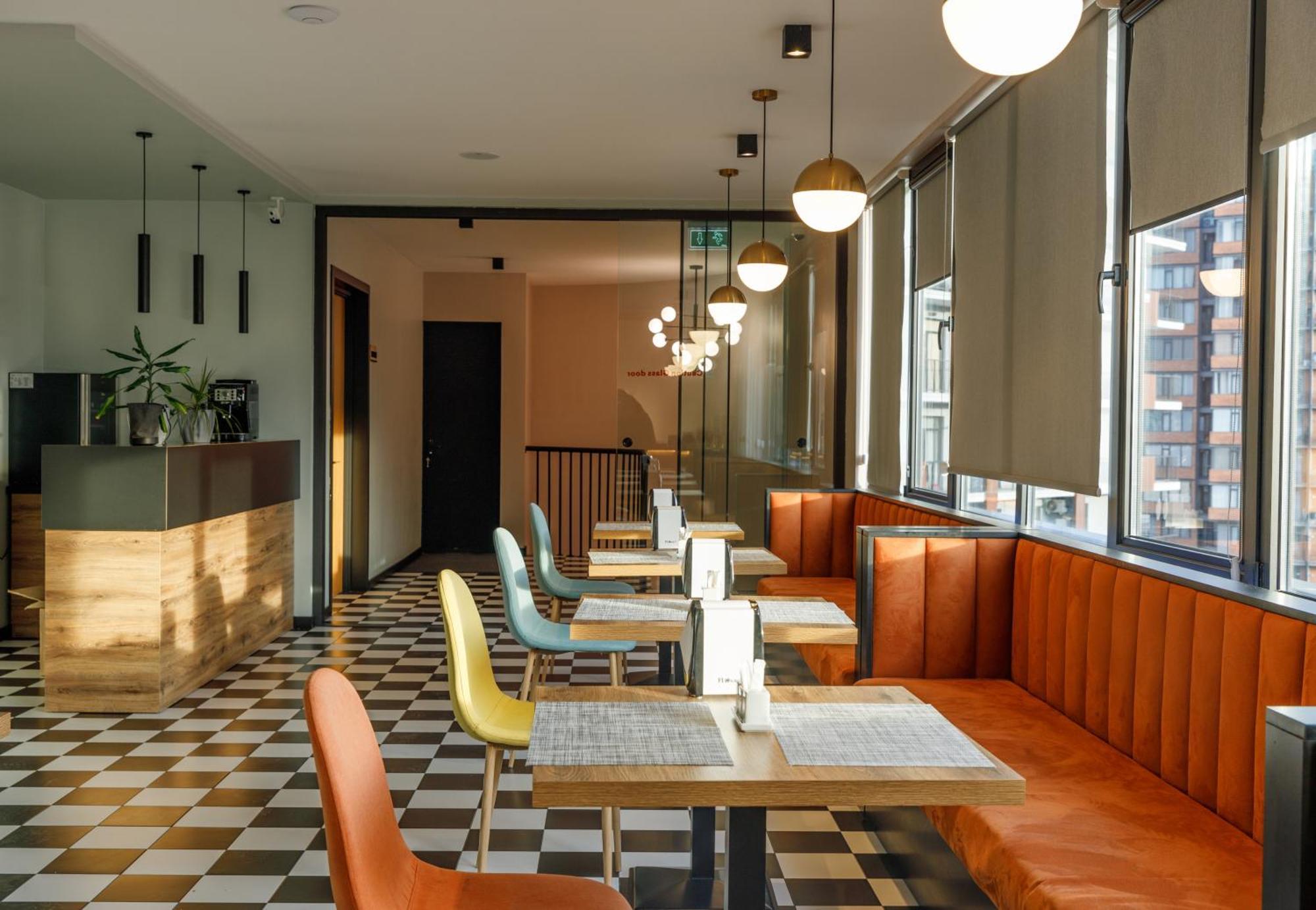 Address Inn Тбилиси Екстериор снимка