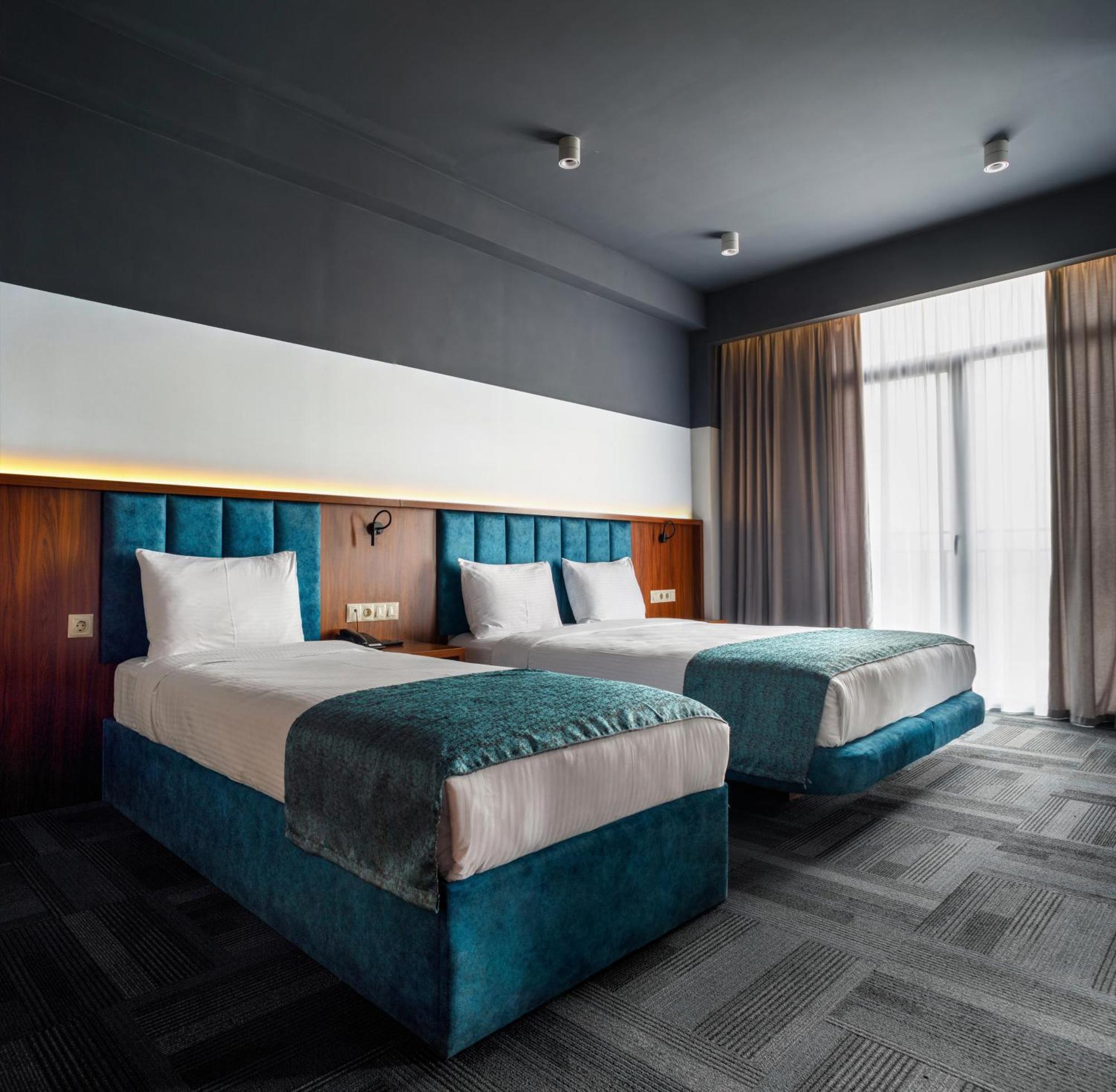 Address Inn Тбилиси Екстериор снимка