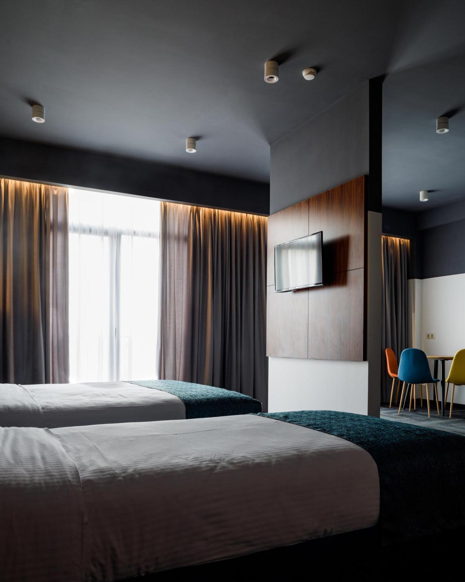 Address Inn Тбилиси Екстериор снимка