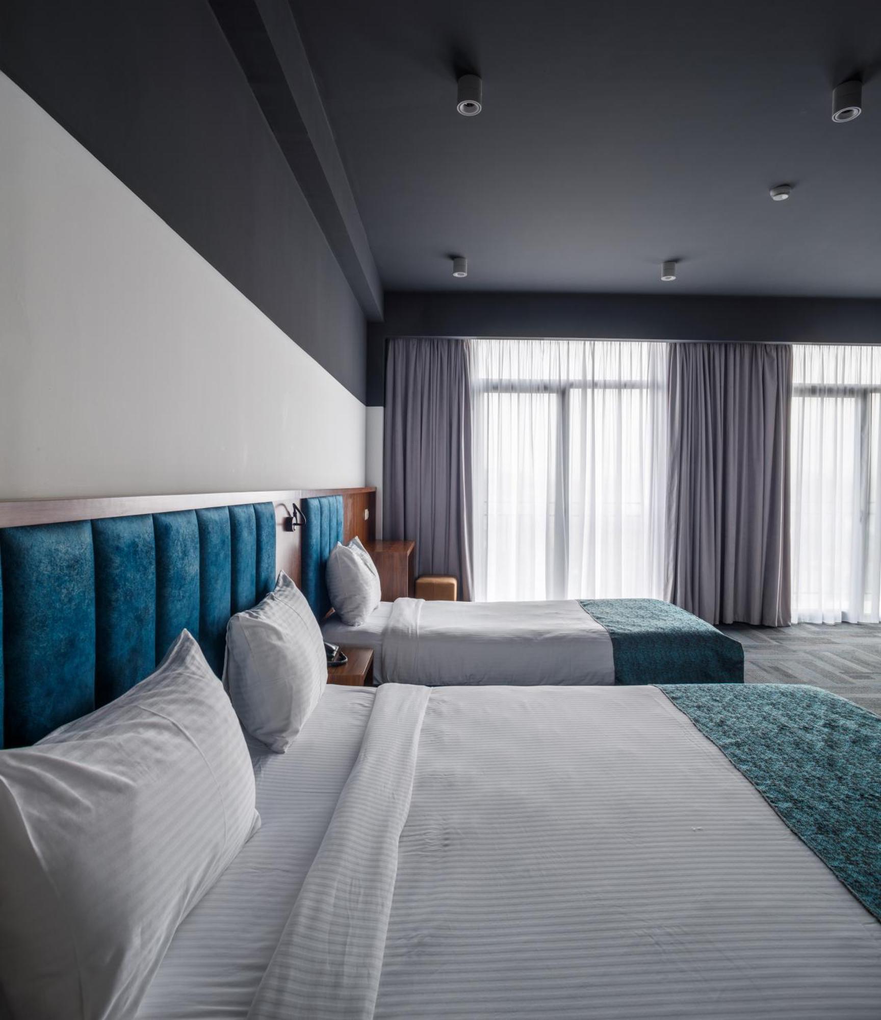 Address Inn Тбилиси Екстериор снимка